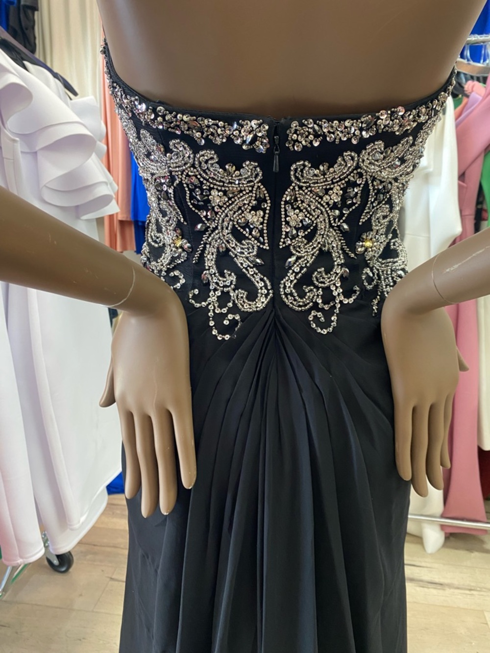 PROM DRESS - Picture 4 of 7